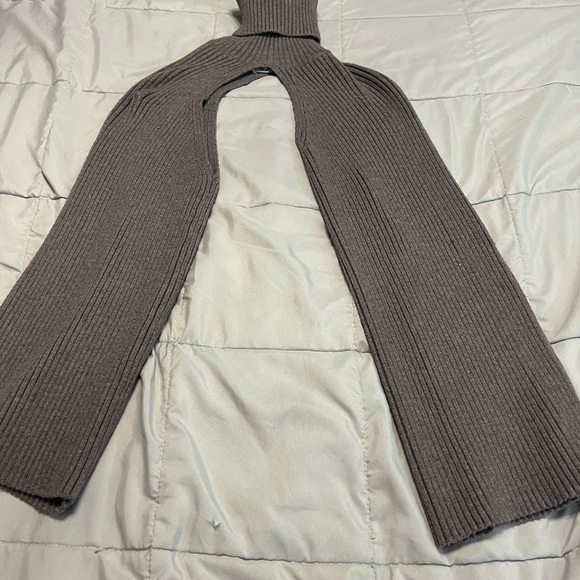 ZARA Gray Knit Turtleneck Shrug Wrap - Picture 2 of 3